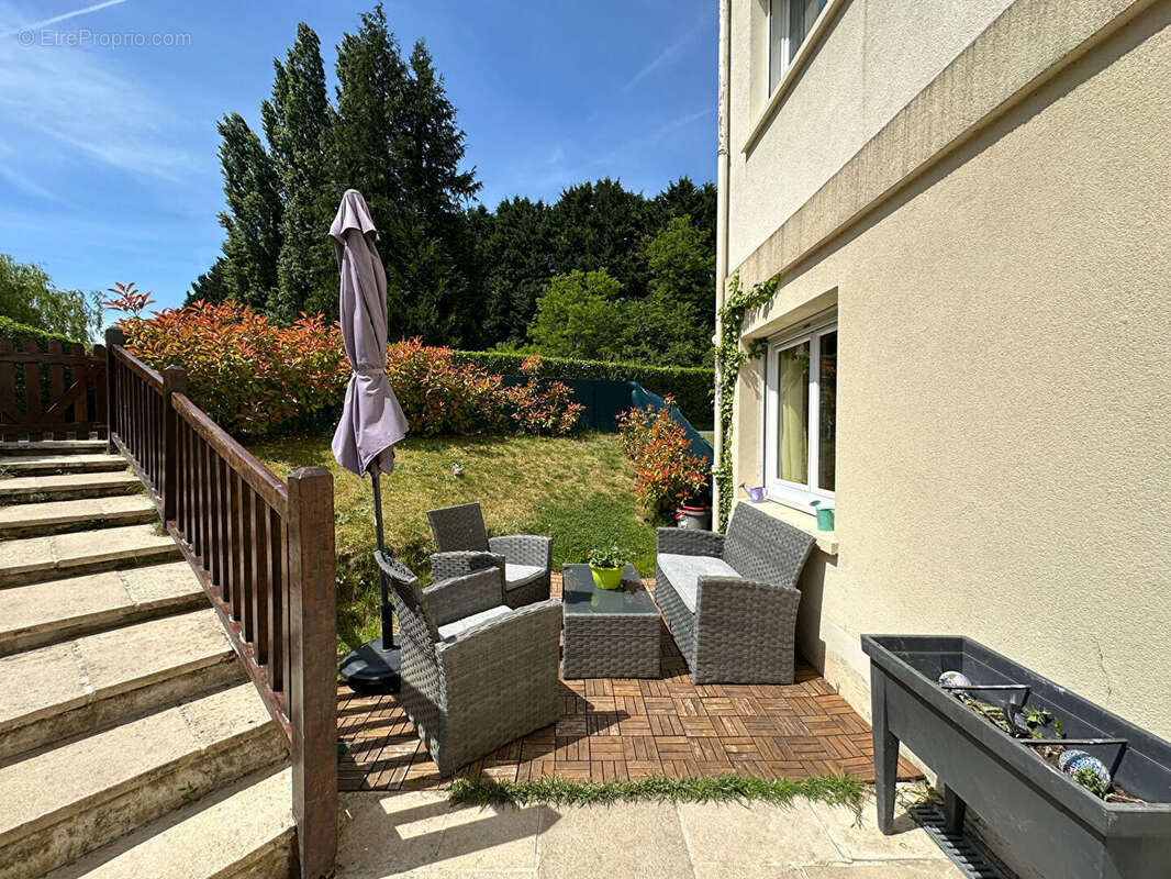 Appartement à NOISY-SUR-ECOLE