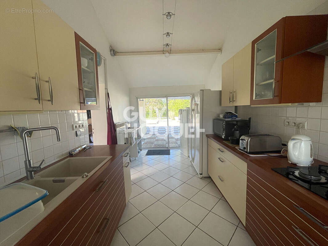 Maison à FONTAINE-LE-COMTE