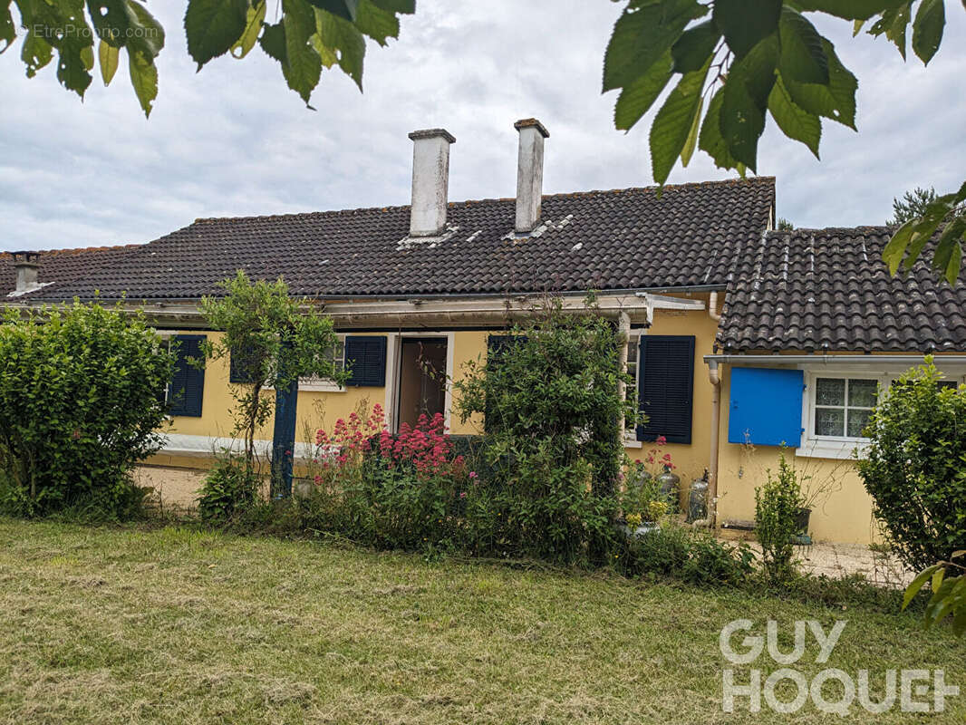 Maison à FONTAINE-LE-COMTE