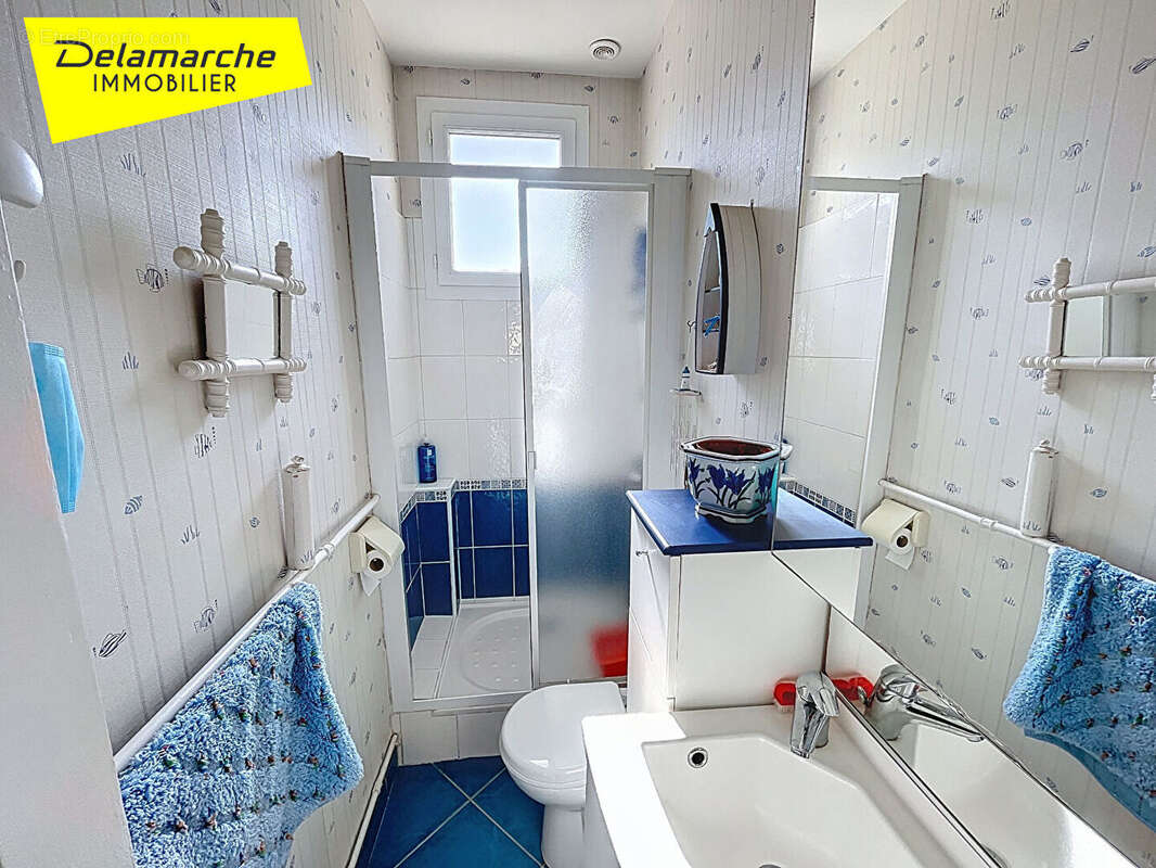 Maison à DONVILLE-LES-BAINS