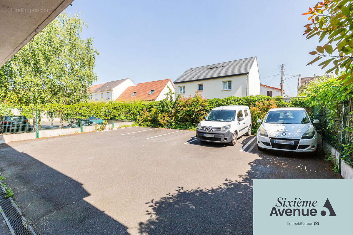 Appartement à CHILLY-MAZARIN