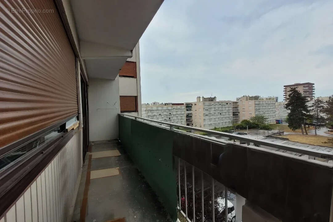 Appartement à RILLIEUX-LA-PAPE