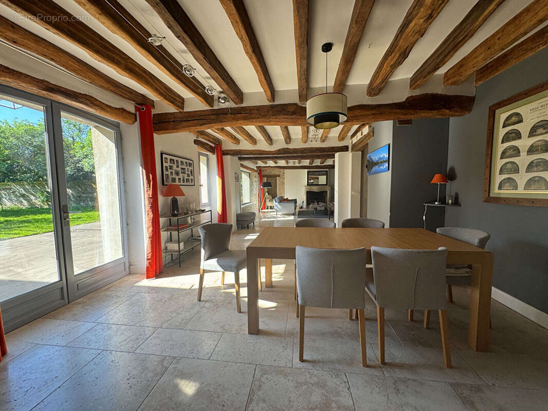 Maison à MONTFORT-L'AMAURY