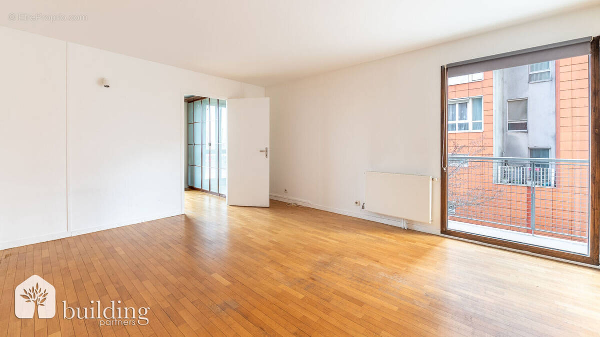 Appartement à PARIS-17E