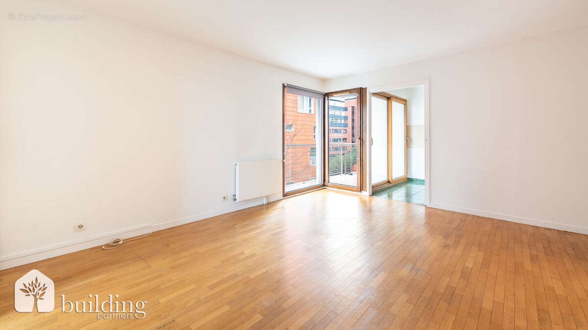 Appartement à PARIS-17E