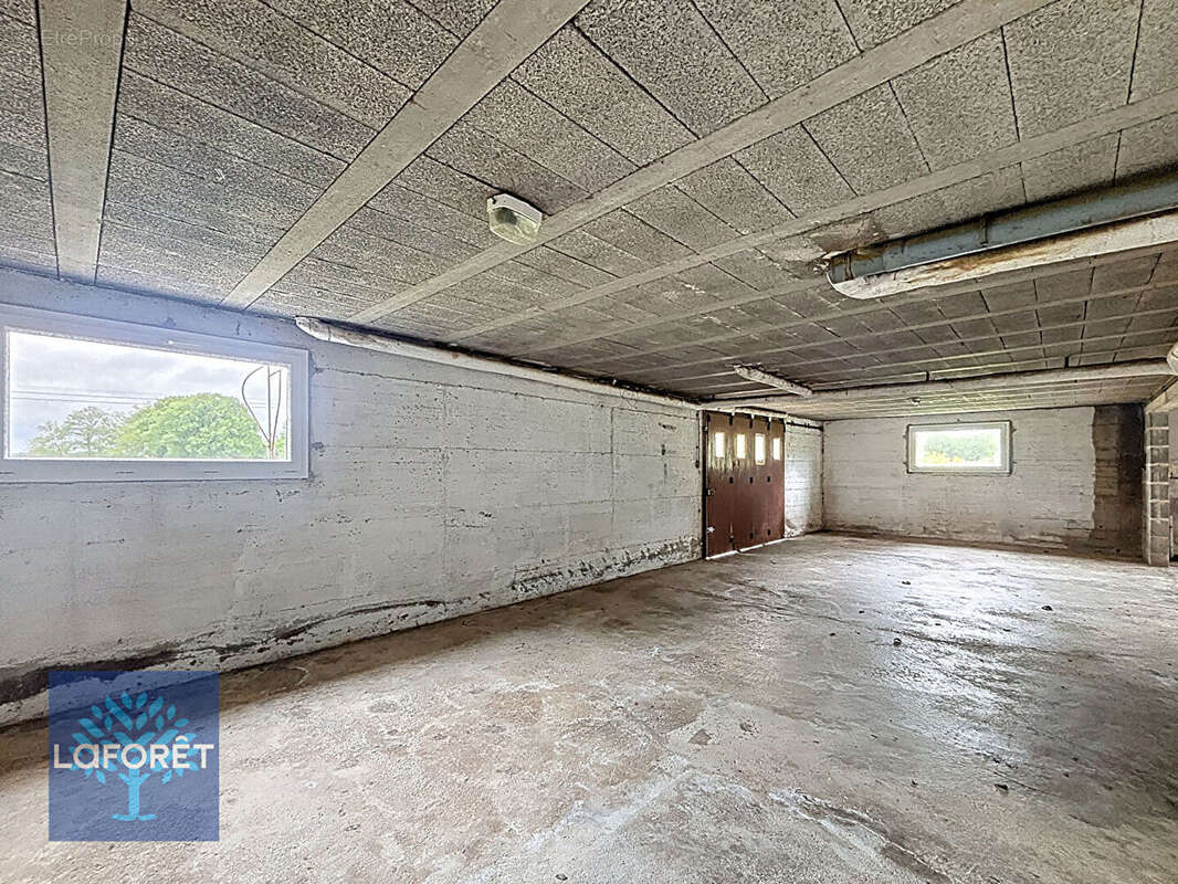 Maison à FOUGEROLLES-DU-PLESSIS