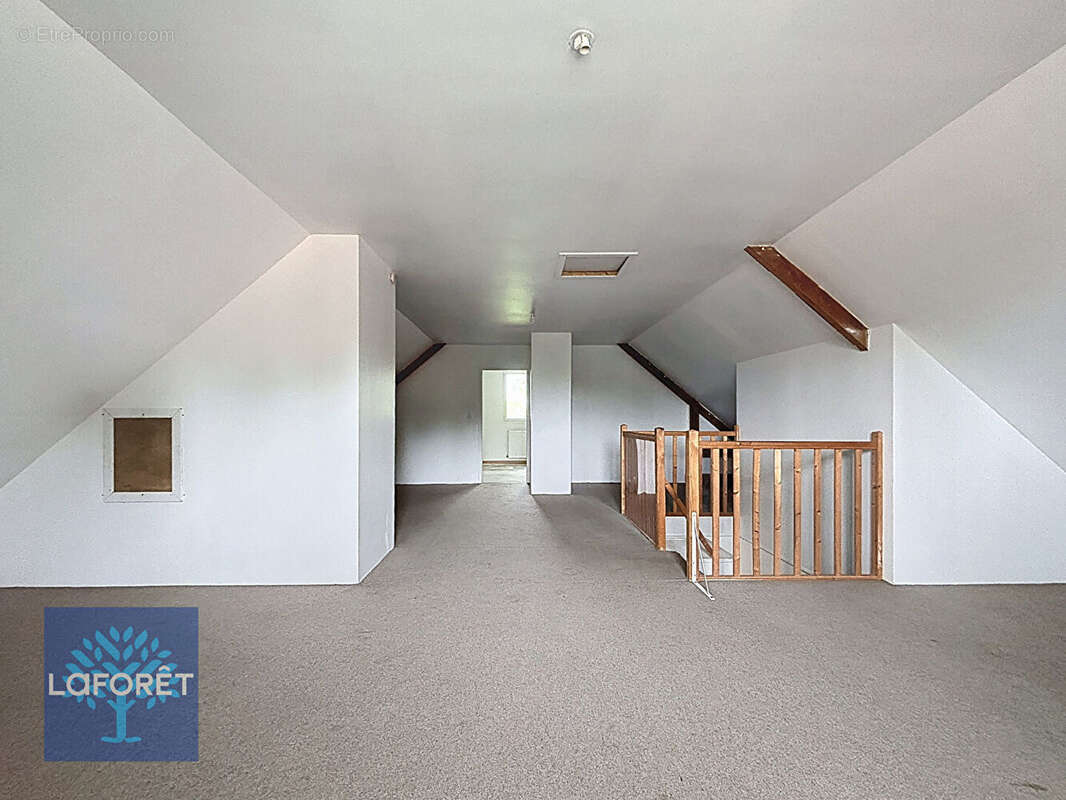 Maison à FOUGEROLLES-DU-PLESSIS