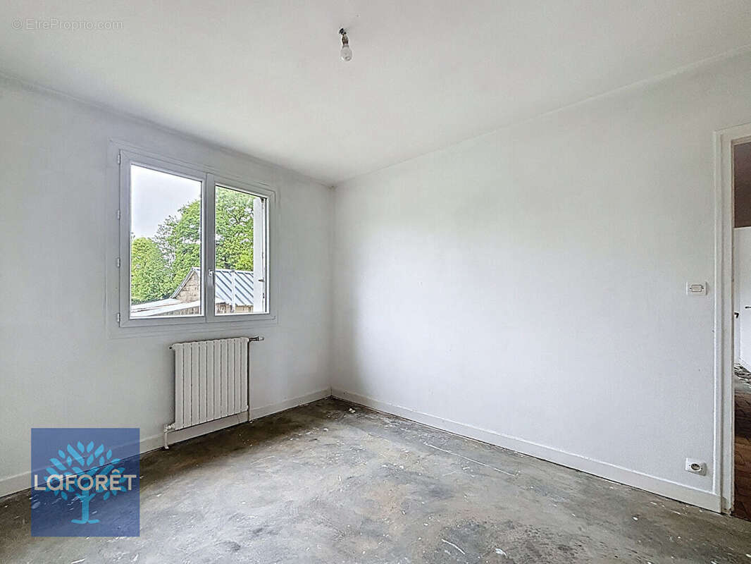 Maison à FOUGEROLLES-DU-PLESSIS