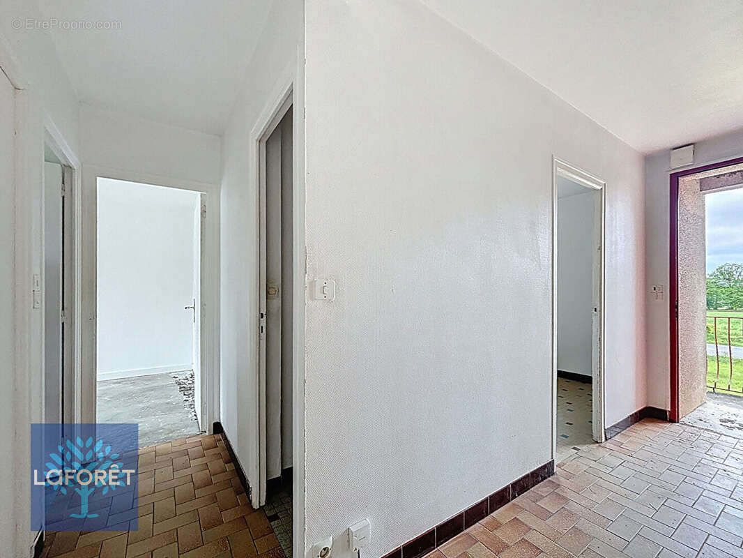 Maison à FOUGEROLLES-DU-PLESSIS