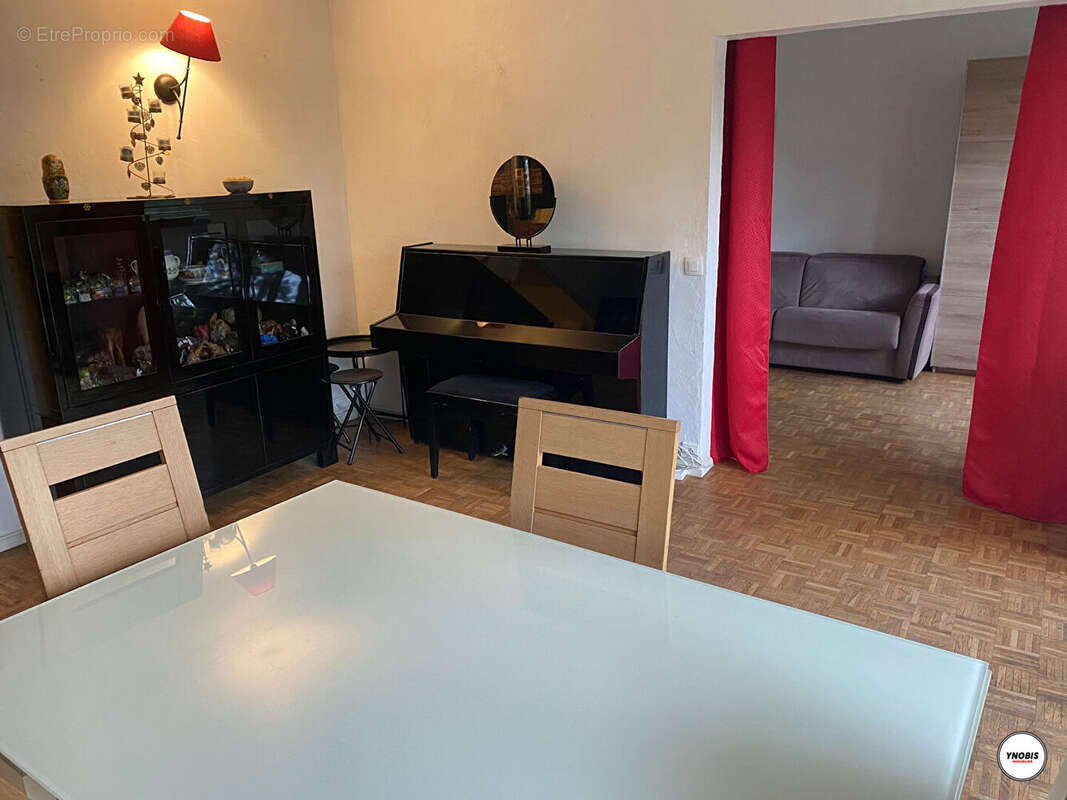 Appartement à VERNEUIL-SUR-SEINE