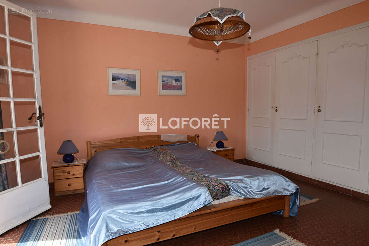 Maison à BAGNOLS-EN-FORET