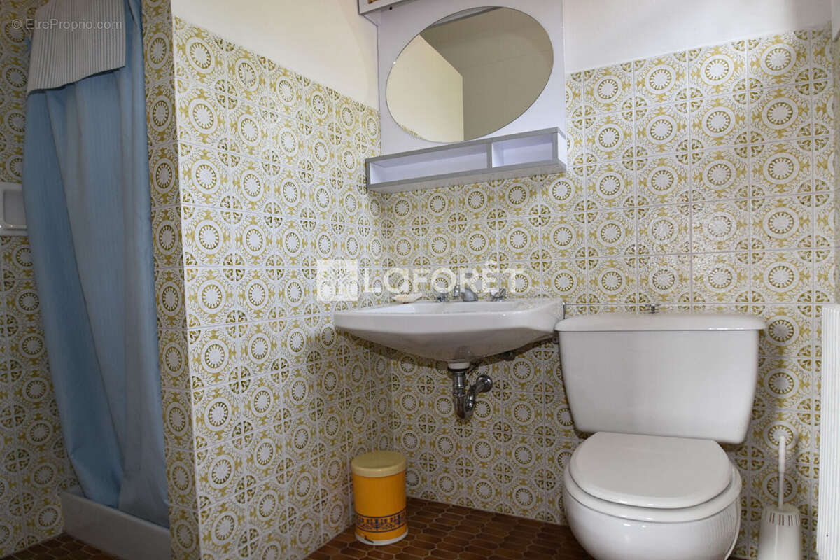 Maison à BAGNOLS-EN-FORET