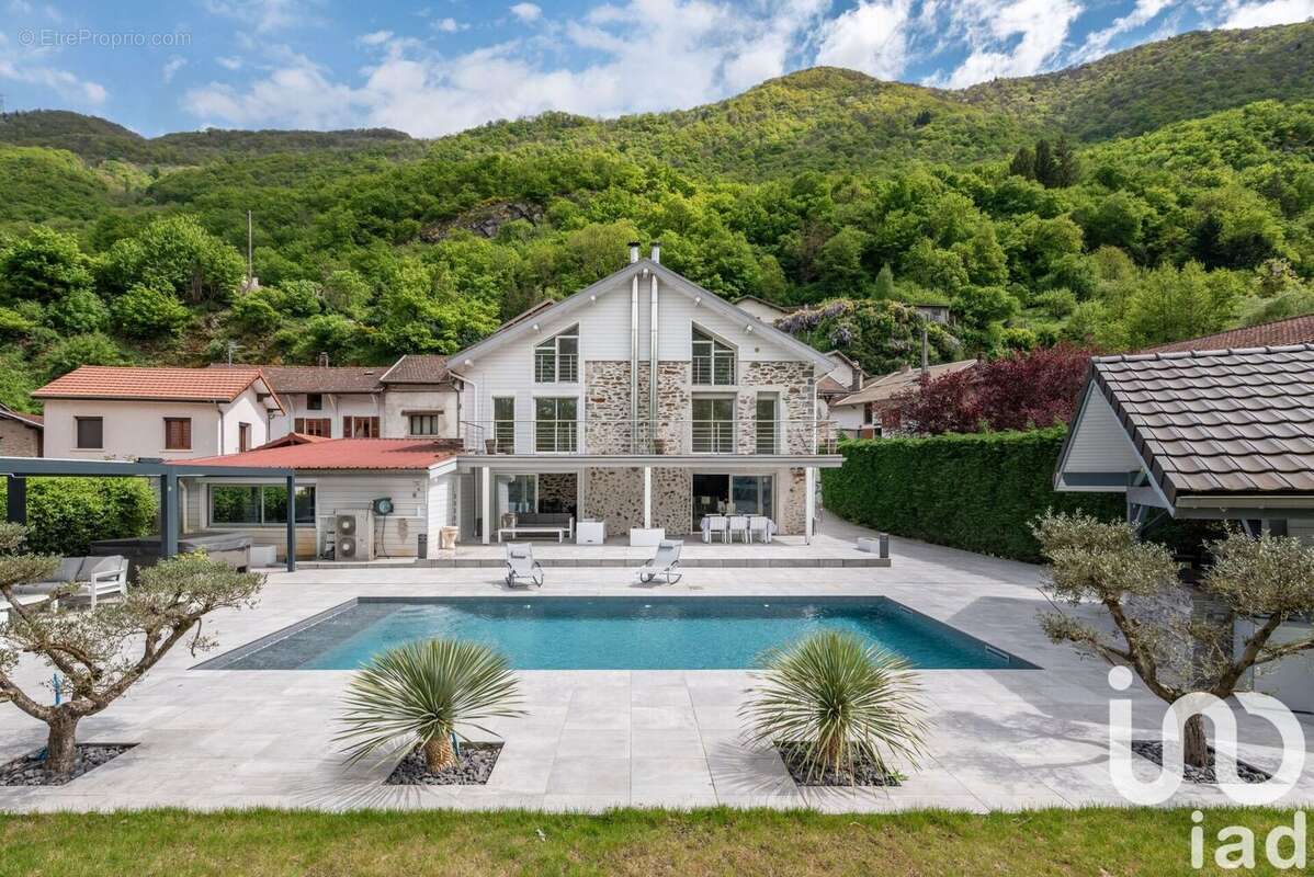 Photo 2 - Maison à VAULNAVEYS-LE-BAS