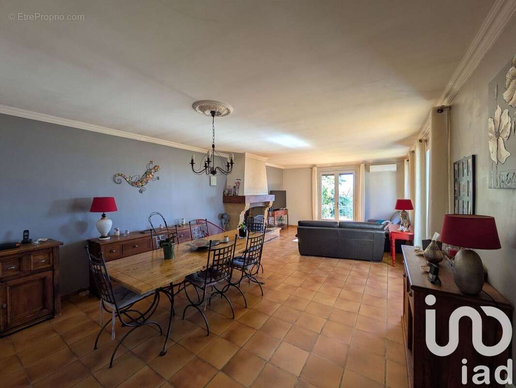 Photo 8 - Maison à SAINT-SATURNIN-DE-LUCIAN