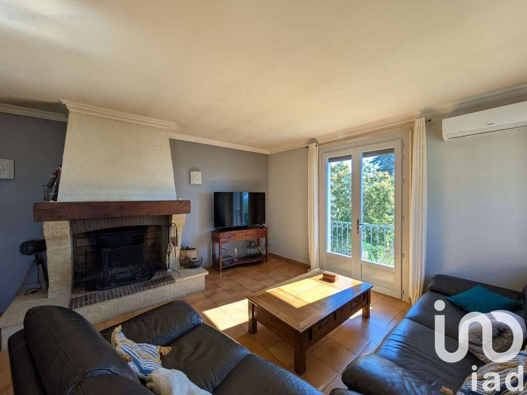 Photo 9 - Maison à SAINT-SATURNIN-DE-LUCIAN