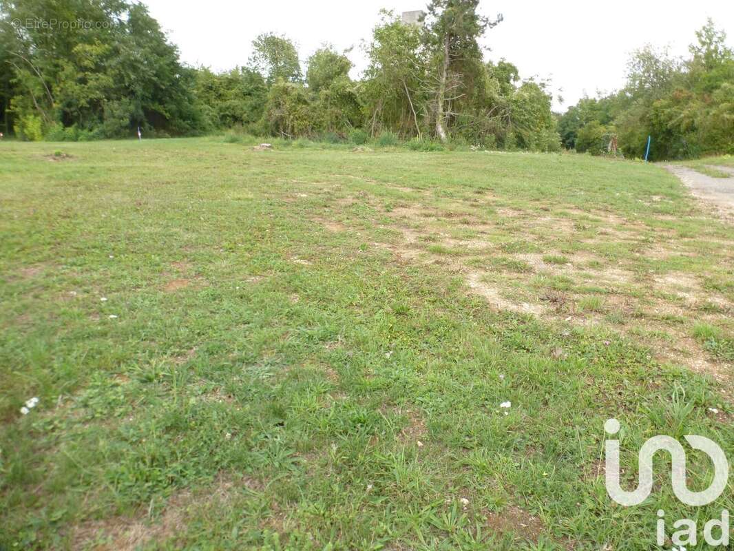 Photo 2 - Terrain à LECHELLE