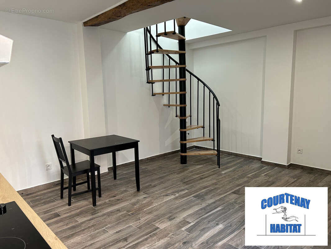 Appartement à COURTENAY