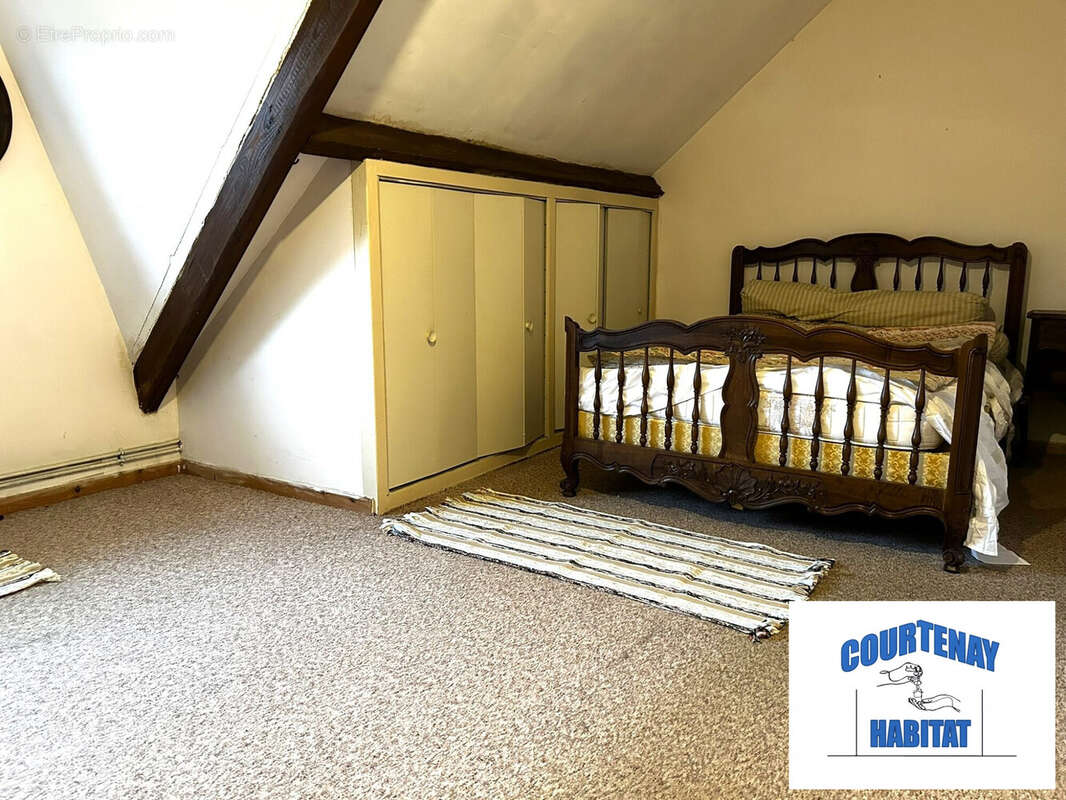 Maison à COURTENAY