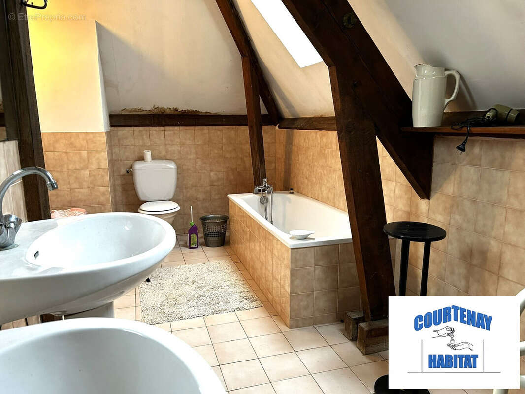 Maison à COURTENAY