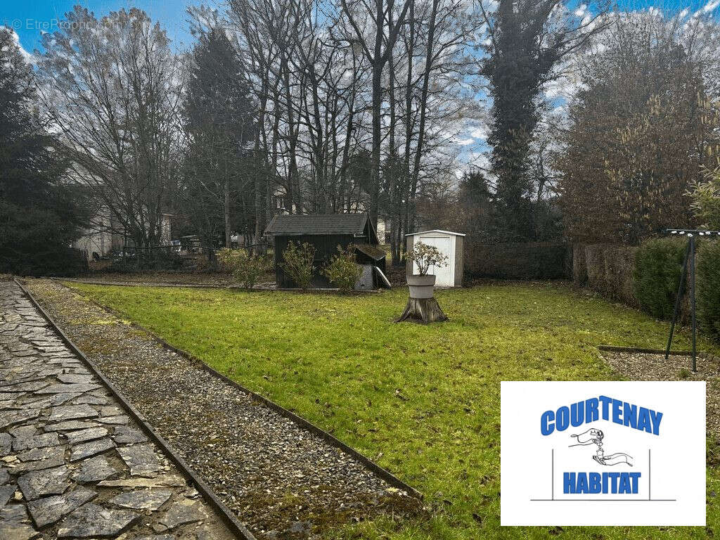Maison à COURTENAY