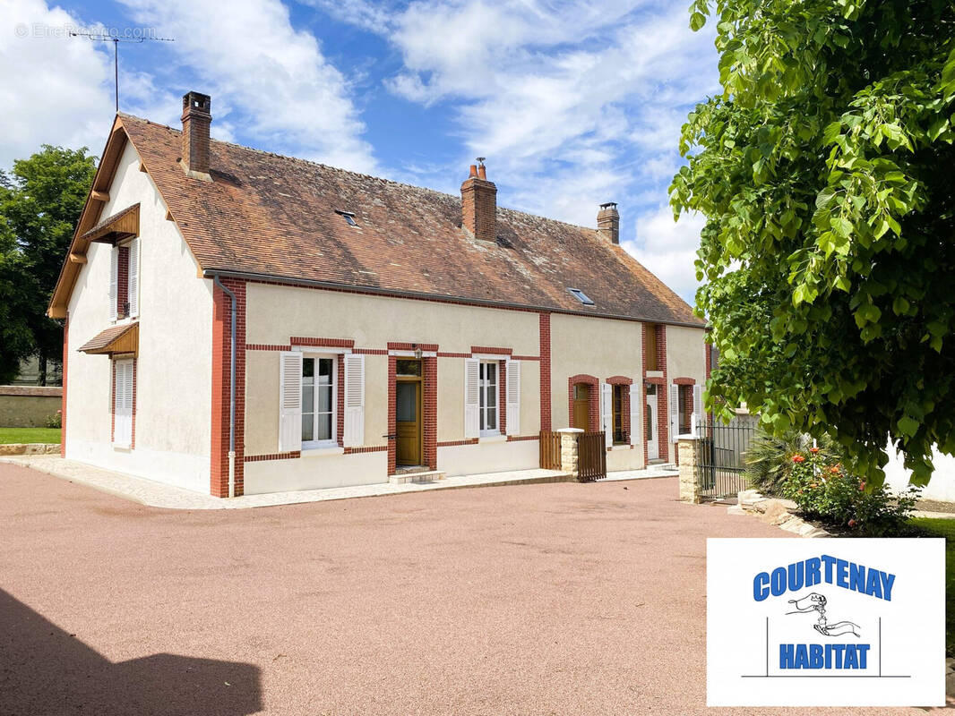 Maison à COURTENAY