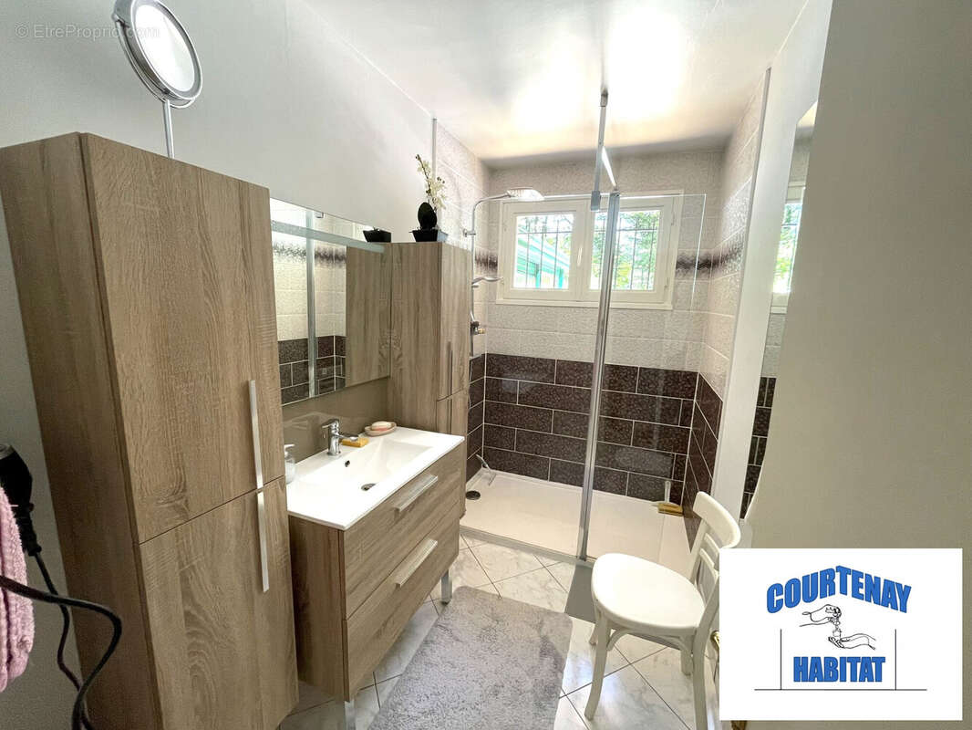 Maison à SAINT-HILAIRE-LES-ANDRESIS