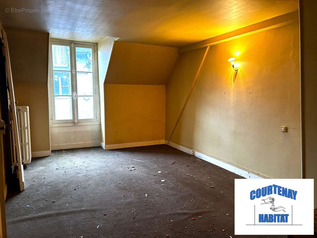 Maison à COURTENAY