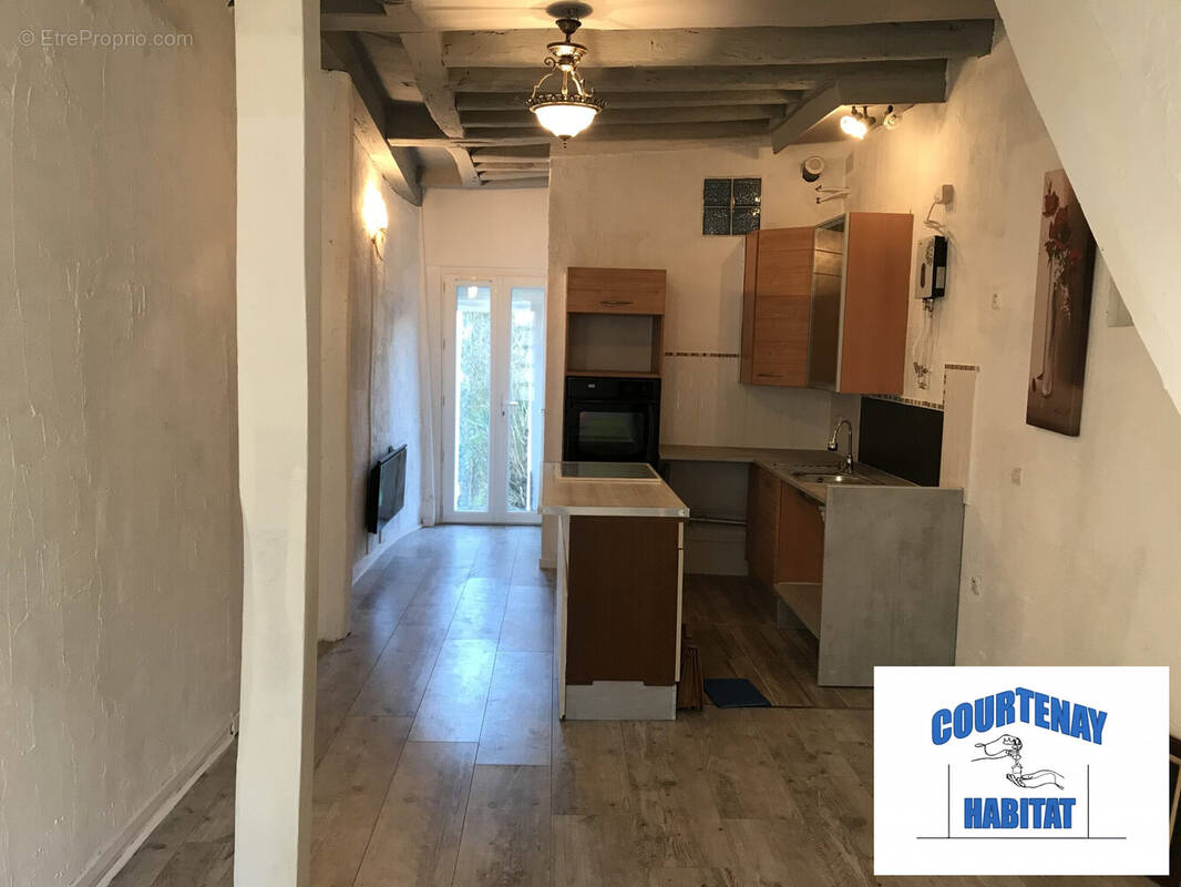 Appartement à COURTENAY