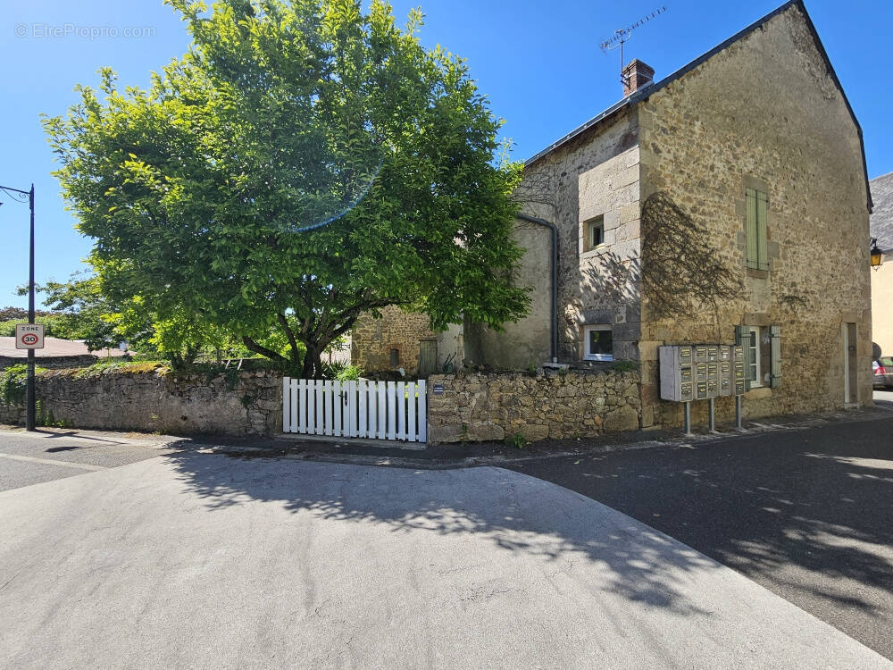 Appartement à BENEVENT-L&#039;ABBAYE