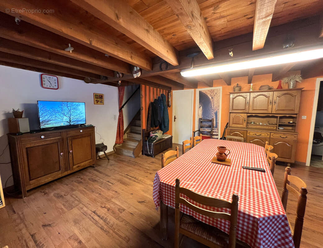 Maison à SAINT-GERMAIN-LAPRADE