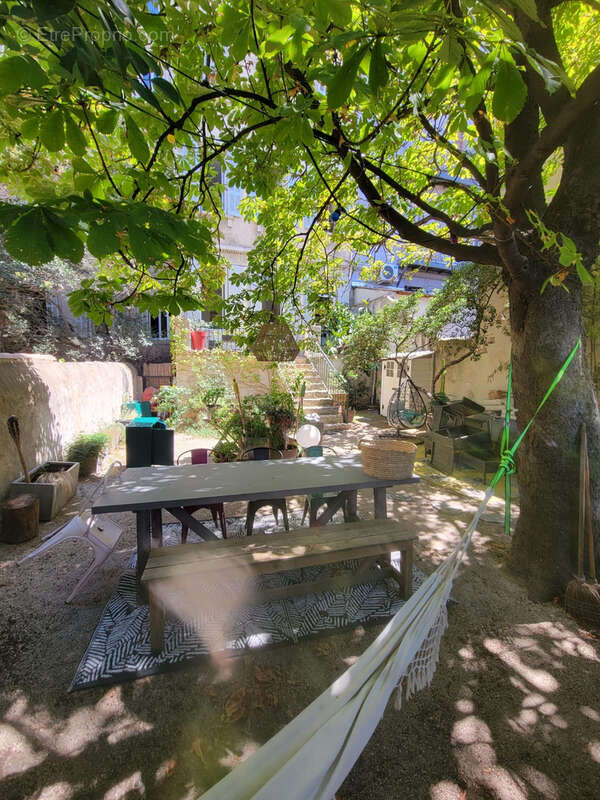 Appartement à MARSEILLE-1E