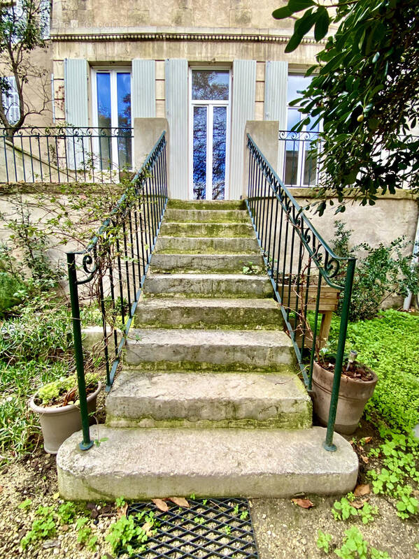 Appartement à MARSEILLE-1E