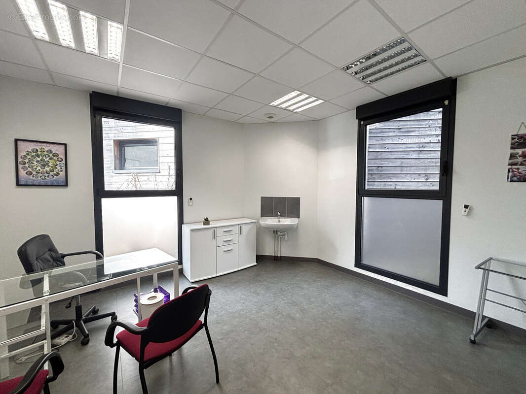 Commerce à CHANTILLY