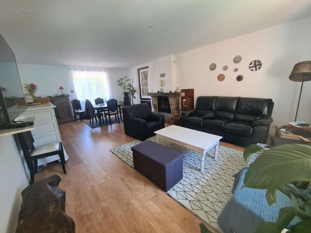 Maison à LA PORCHERIE