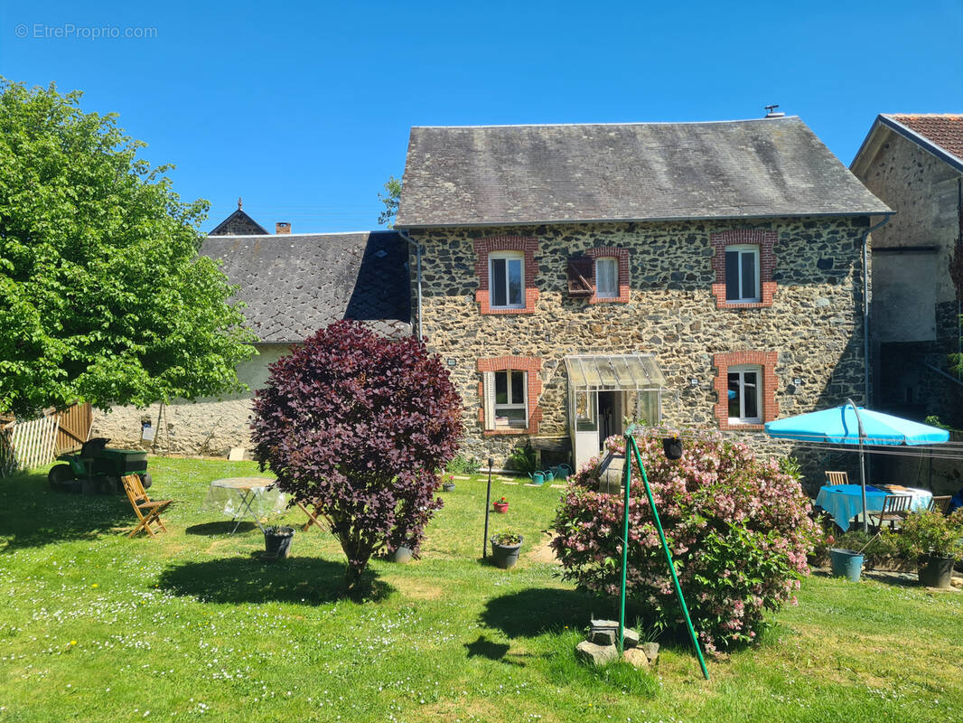 Maison à LA PORCHERIE