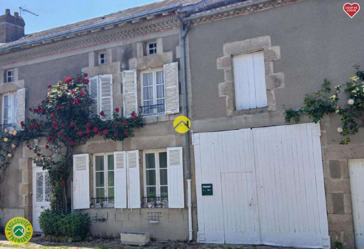 Maison à SAINT-SORNIN-LEULAC