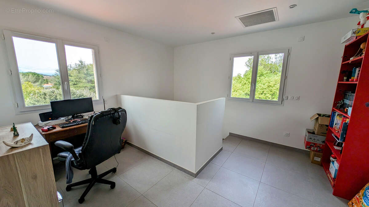 Maison à LAROQUE-DES-ALBERES