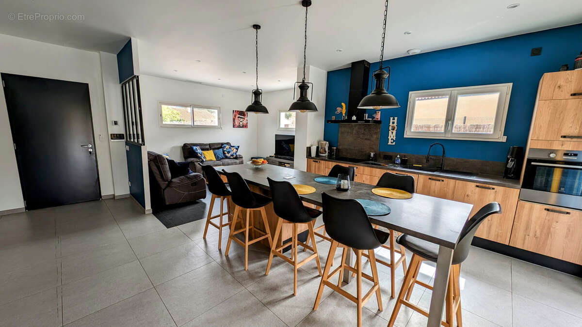 Maison à LAROQUE-DES-ALBERES