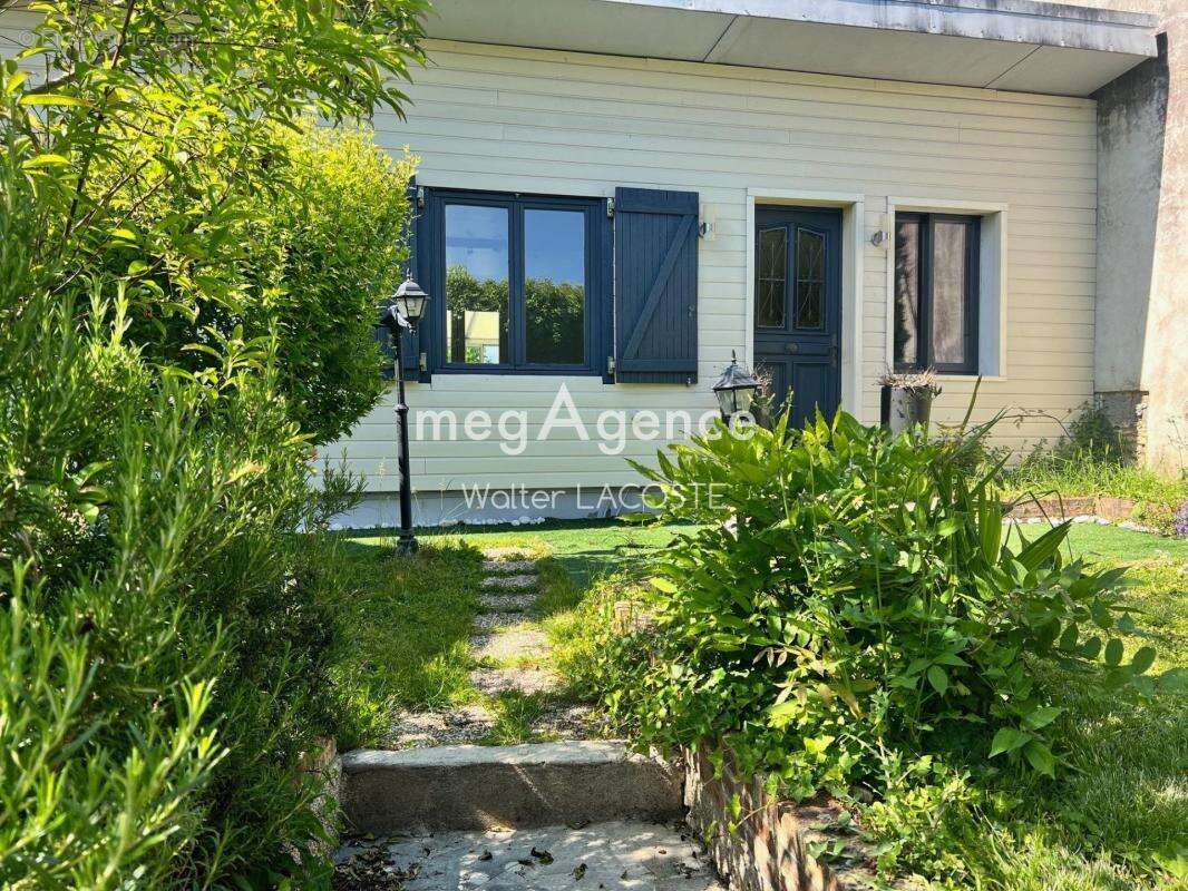 Maison à MORAINVILLIERS