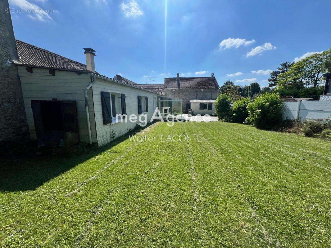 Maison à MORAINVILLIERS