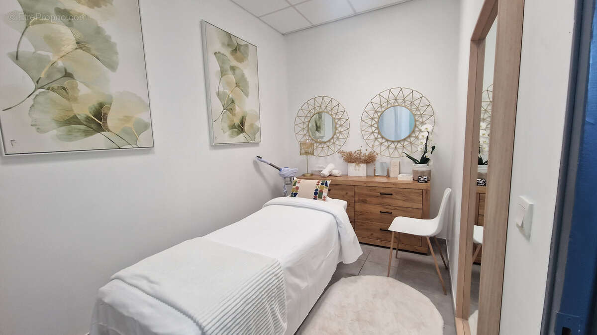 Commerce à LA TESTE-DE-BUCH