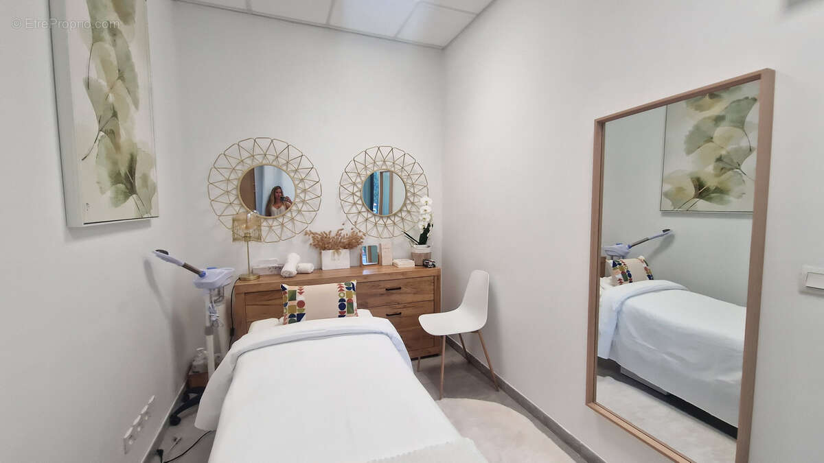 Commerce à LA TESTE-DE-BUCH