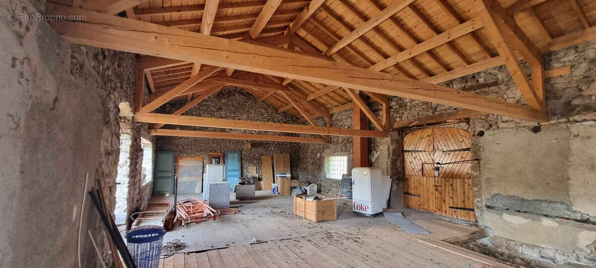 Maison à SAINT-JULIEN-D'ANCE