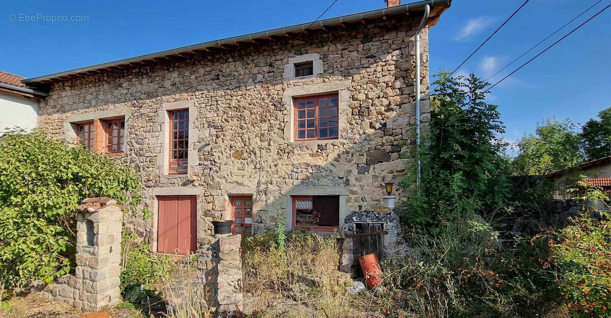 Maison à SAINT-JULIEN-D'ANCE