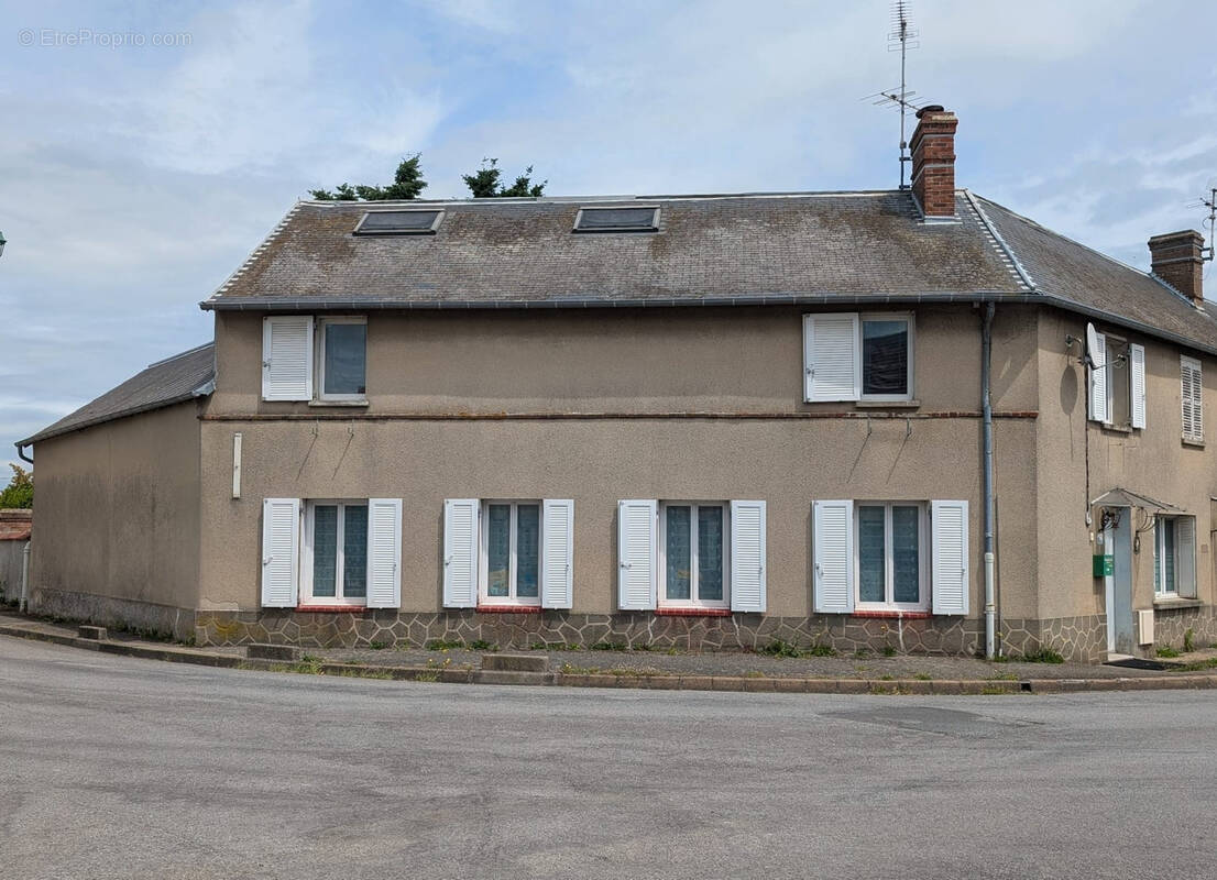 Maison à BROUE