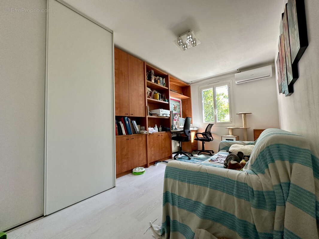 Autre à LA LONDE-LES-MAURES