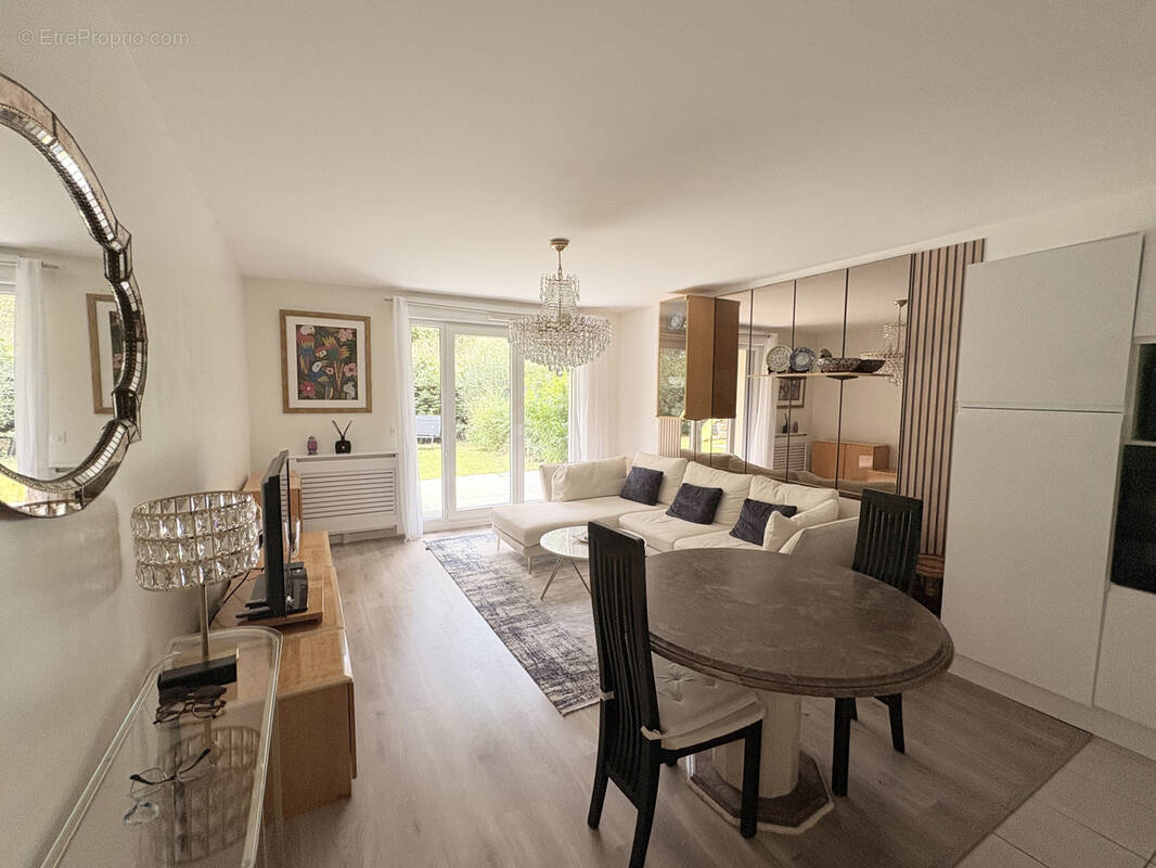 Appartement à PLAISIR