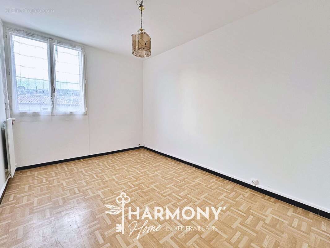 Appartement à VENELLES