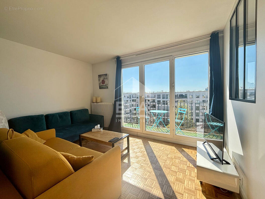 Appartement à LEVALLOIS-PERRET
