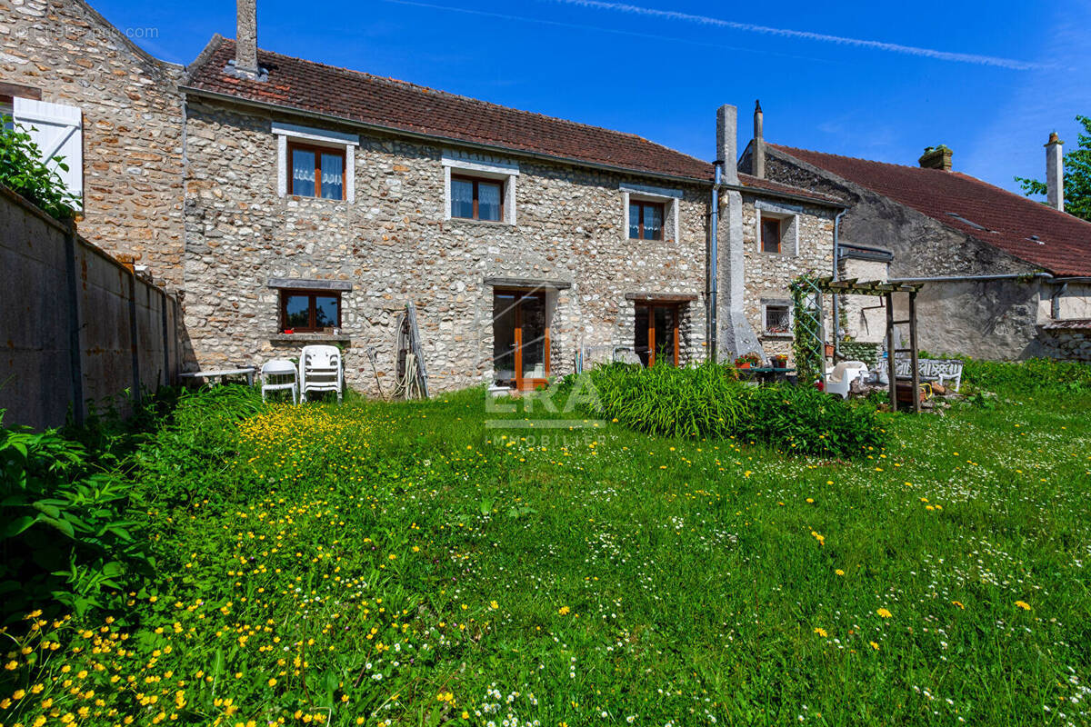 Maison à ARNOUVILLE-LES-MANTES